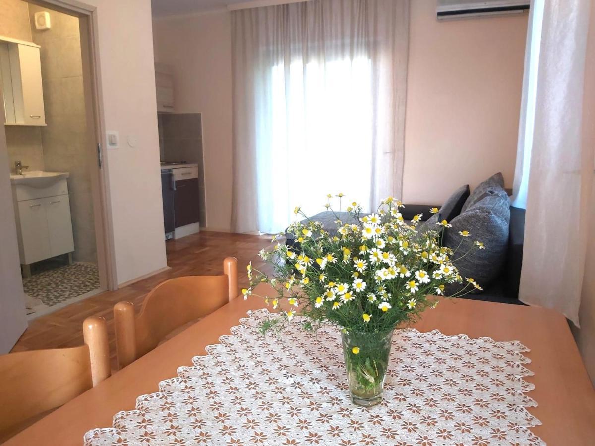 Apartmani Svitlana Sukošan Kültér fotó